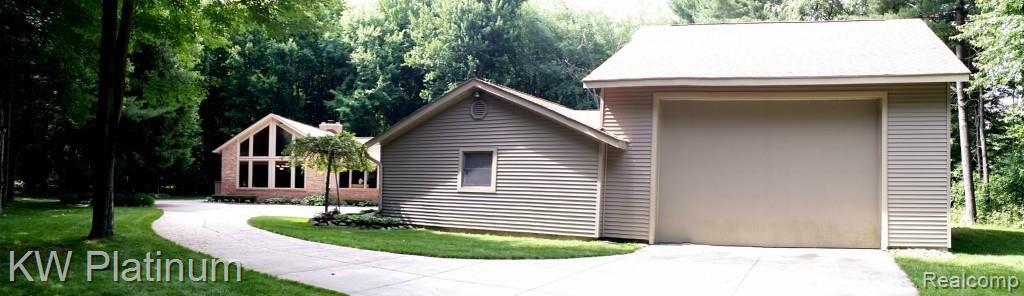 4181 Atkins Road Port Huron, MI 48060 - Photo 3 of 32 20150617_105408.jpg