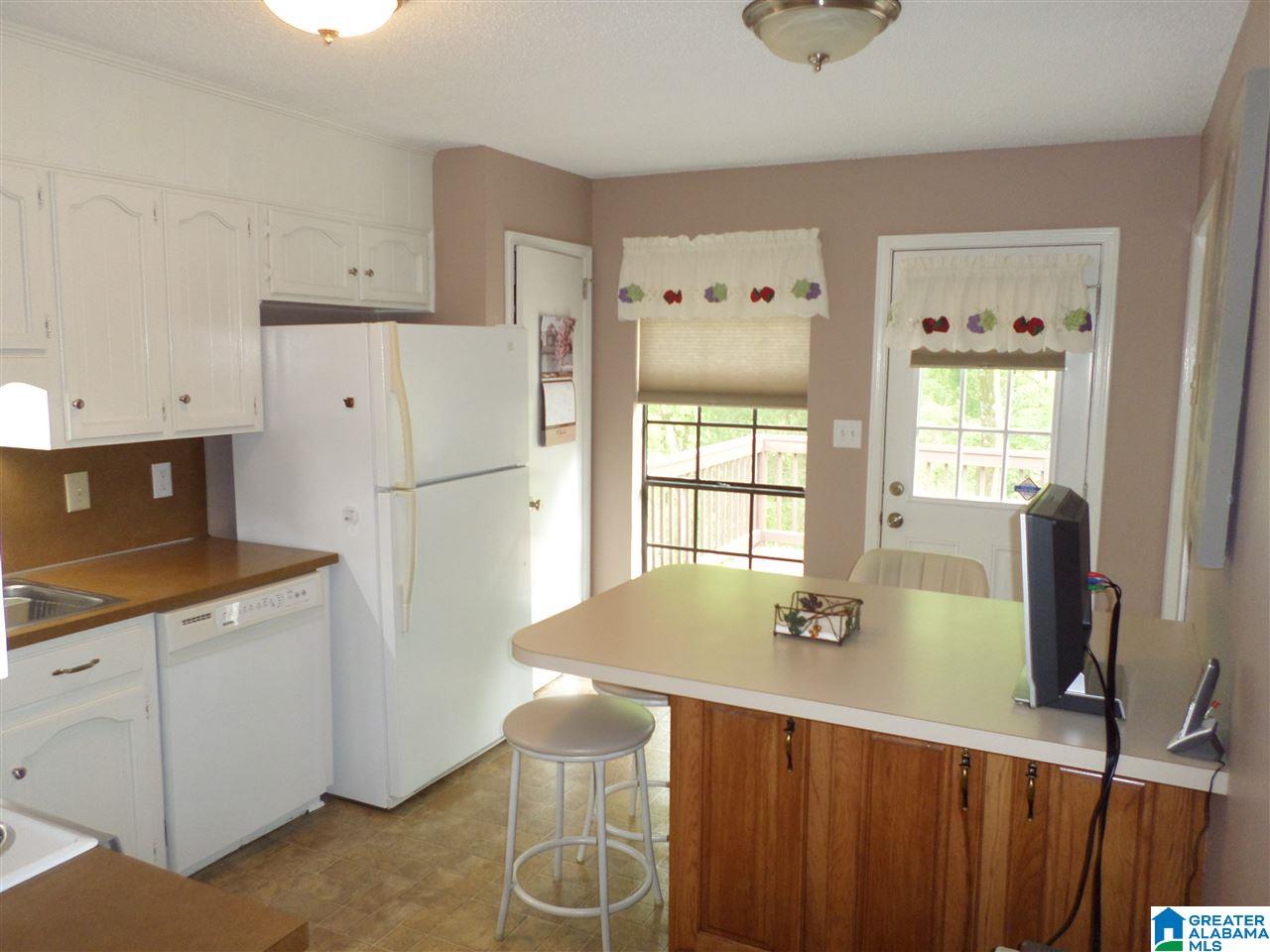 1527 Tropical Lane Alabaster, AL 35007 - Photo 12 of 24