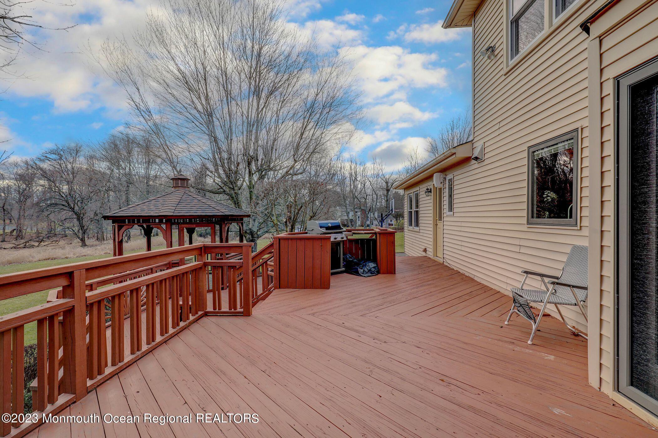 14 Nancy Road Marlboro, NJ 07746 - Photo 37 of 43 14 nancy 3 level deck #2