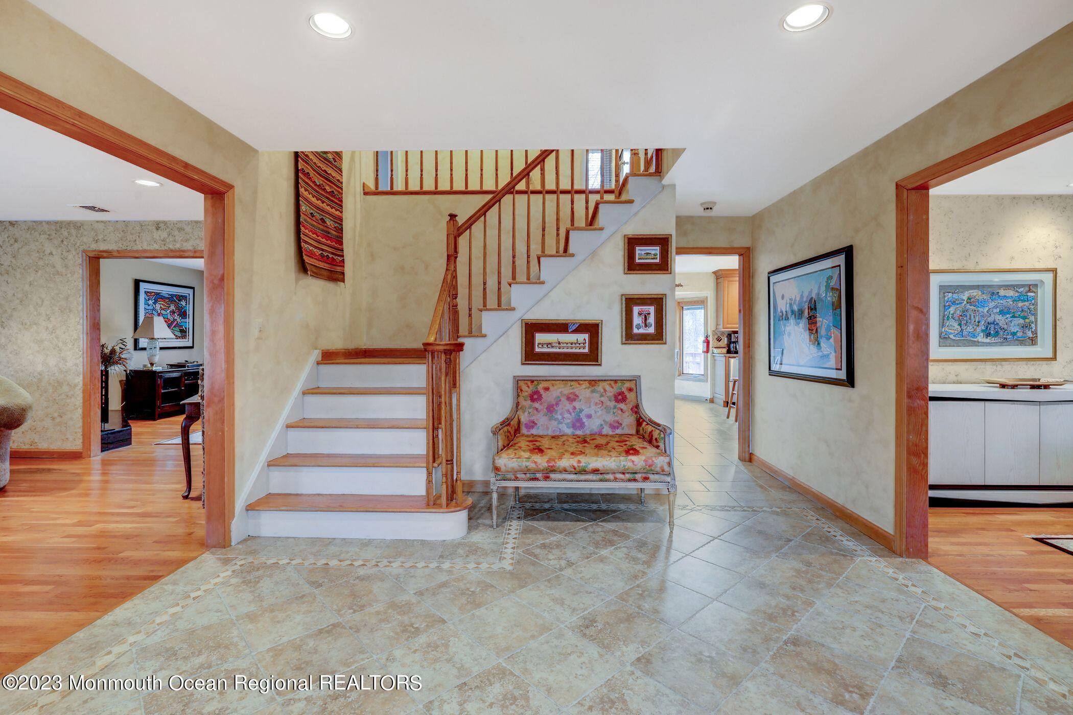 14 Nancy Road Marlboro, NJ 07746 - Photo 6 of 43 14 nancy entry hall