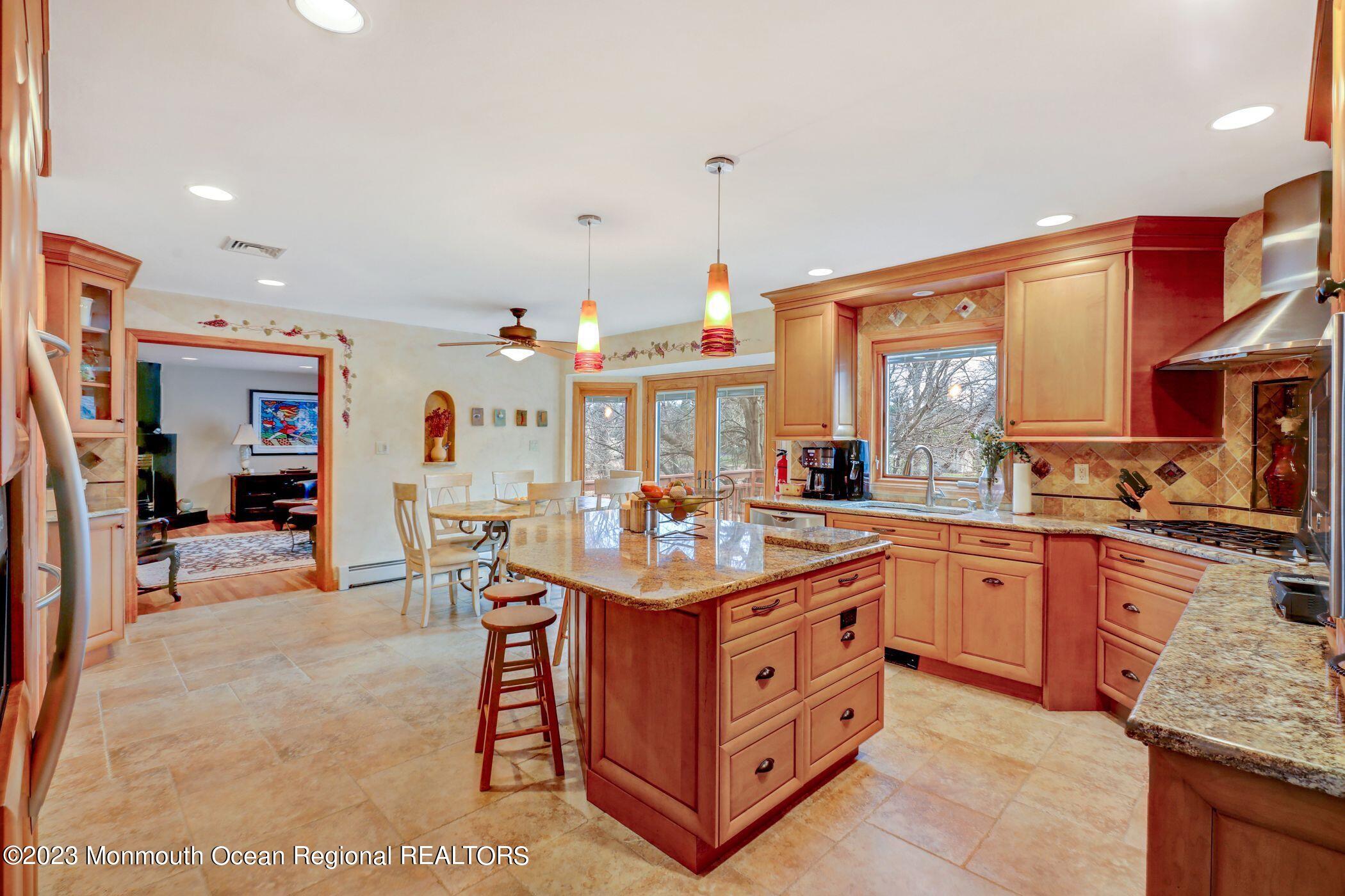 14 Nancy Road Marlboro, NJ 07746 - Photo 10 of 43 14 nancy kitchen #3