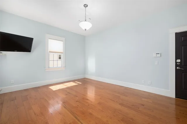 $2,200 | 76 Pitman Street, Unit 1, Providence, RI 02906