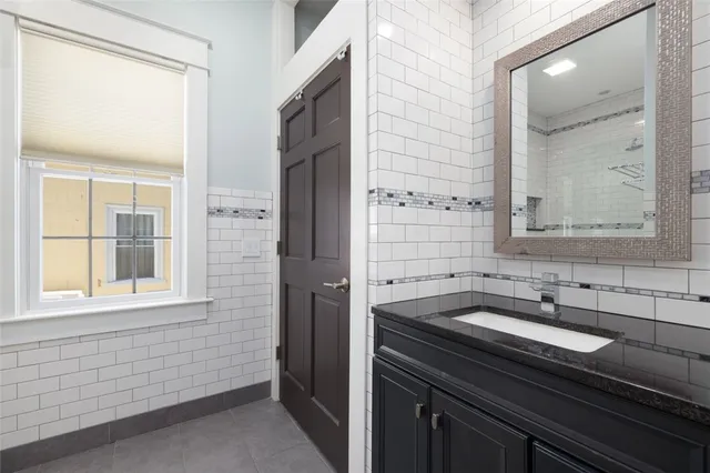 $2,200 | 76 Pitman Street, Unit 1, Providence, RI 02906