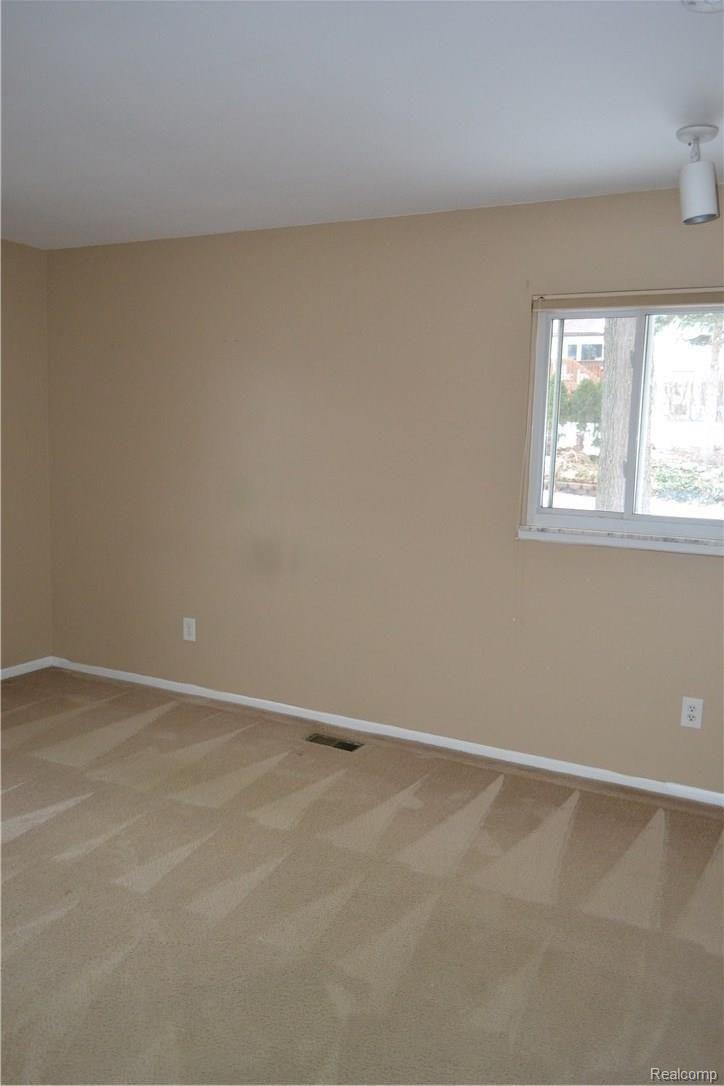 971 Brighton Lake Road Brighton, MI 48116 - Photo 13 of 21 bedroom 3