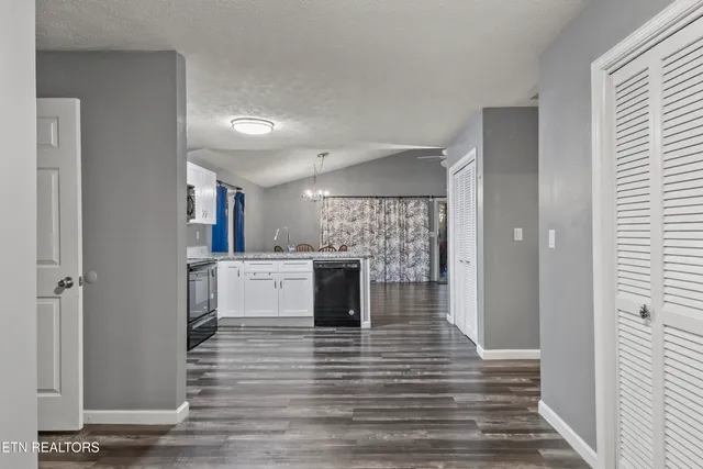 $287,900 | 8217 Cherokee Trail, Crossville, TN 38572