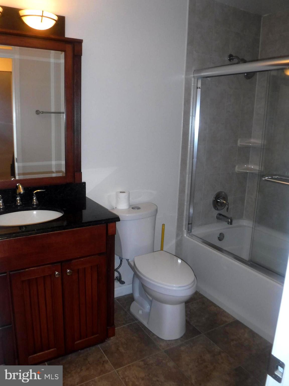 8714 Wadebrook Terrace Springfield, VA 22153 - Photo 16 of 35 2nd Full Bath-Upper Level