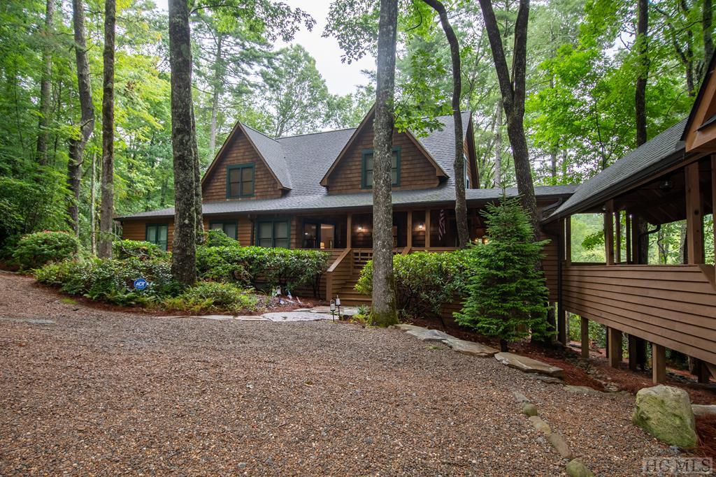 1789 Flat Mountain Road Highlands, NC 28741 - Photo 3 of 50 Gallery Image 3