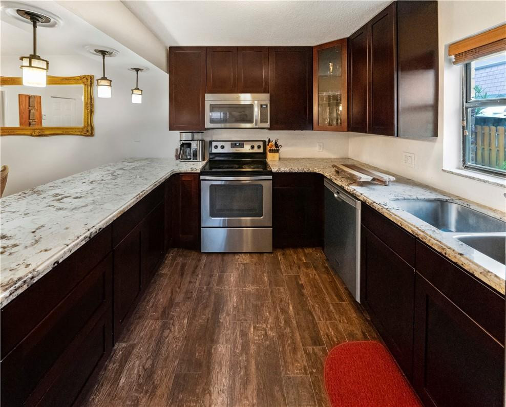 7589 Courtyard Run West, Unit 7589 Boca Raton, FL 33433 - Photo 4 of 18 Photo 4
