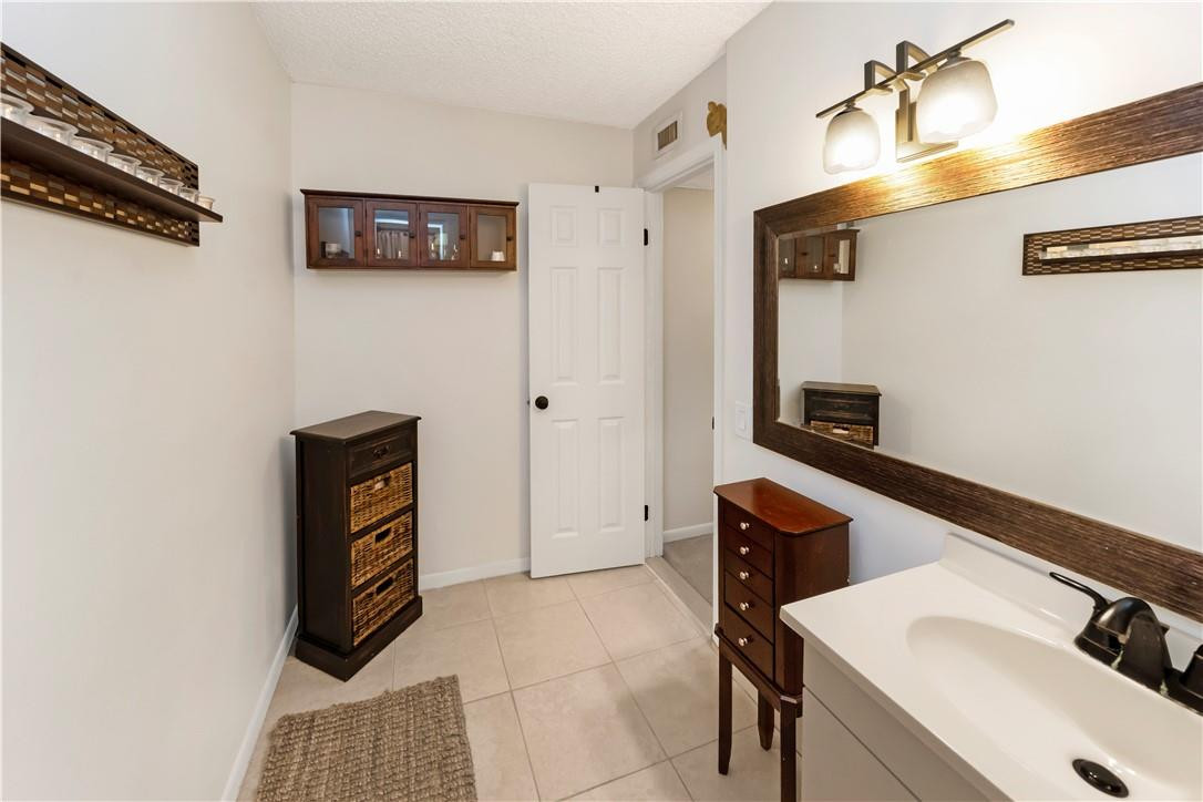 7589 Courtyard Run West, Unit 7589 Boca Raton, FL 33433 - Photo 9 of 18 Photo 9