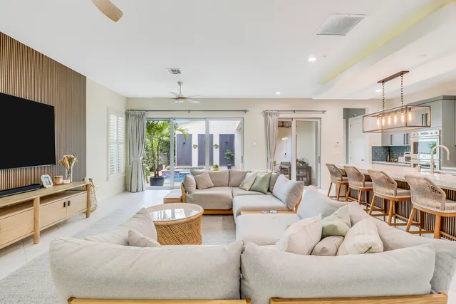 $1,599,000 | 5021 Grandiflora Road, Palm Beach Gardens, FL 33418