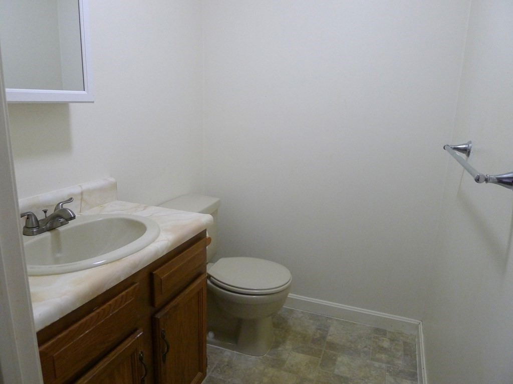 34 Lowell Road, Unit 8 Pepperell, MA 01463 - Photo 9 of 17 Gallery Image 9