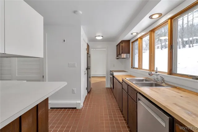 $2,250 | 2955 East Church Street, Eden, NY 14057