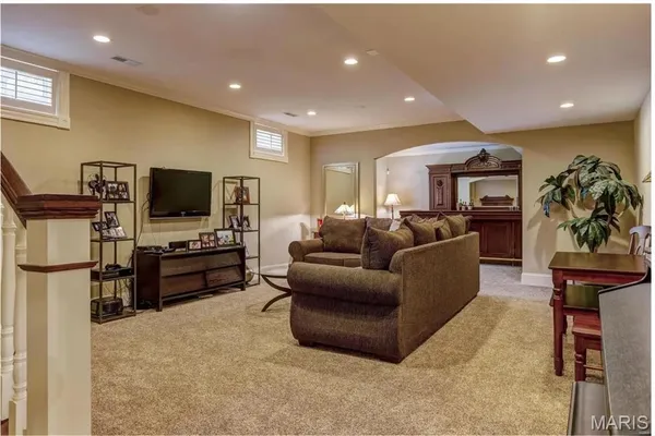 $1,049,900 | 506 Edna Avenue, St. Louis, MO 63122