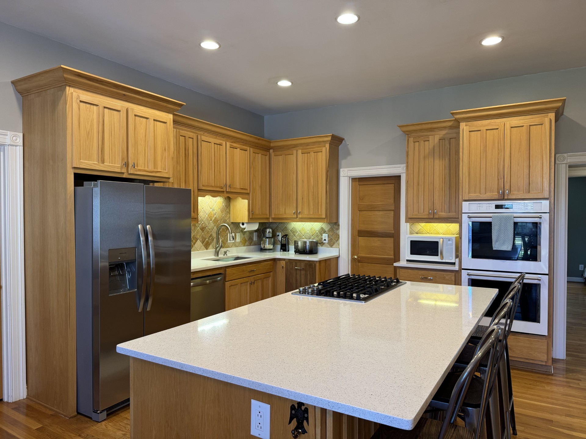 399 Edgar Meeks Road Burns, TN 37029 - Photo 16 of 28 a kitchen with a refrigerator a stove top oven a sink and dishwasher