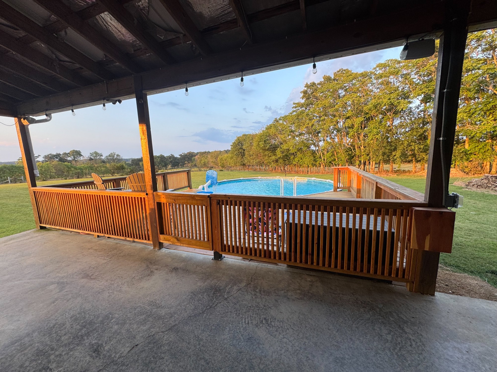 399 Edgar Meeks Road Burns, TN 37029 - Photo 5 of 28 a view of a porch