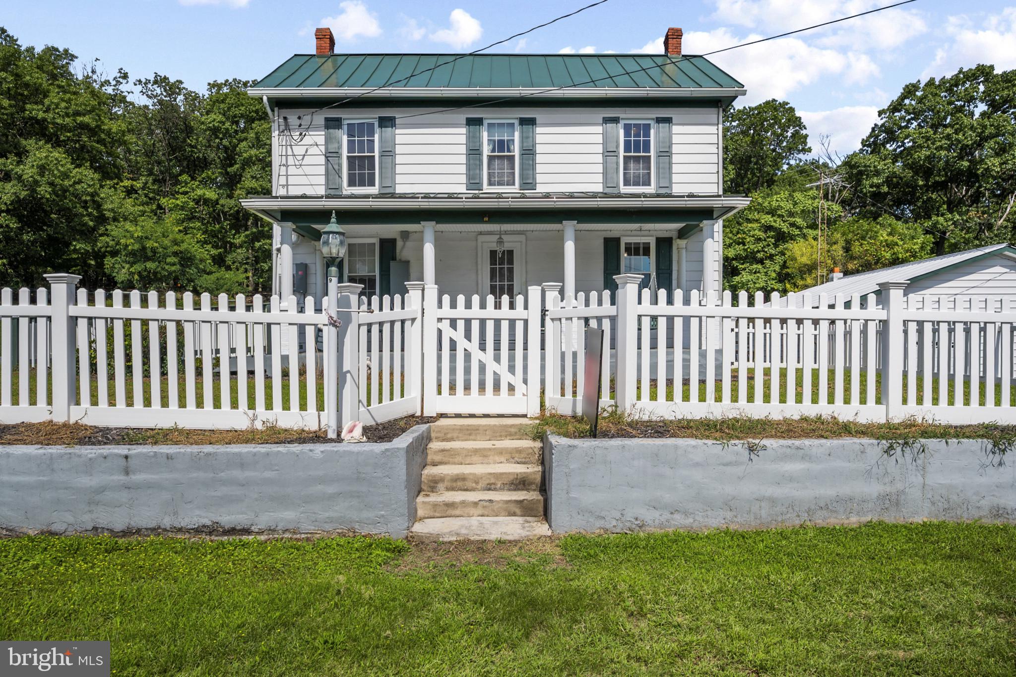 1195 Loop Road Gerrardstown, WV 25420 - Photo 4 of 32 Gallery Image 4