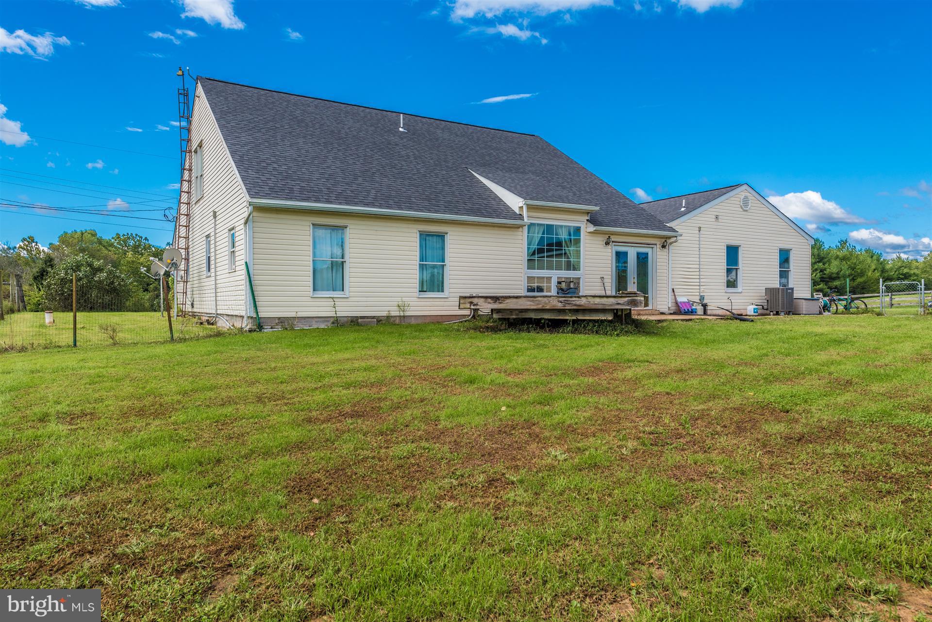 12921 Layman Road Thurmont, MD 21788 - Photo 5 of 30 Exterior (Rear)