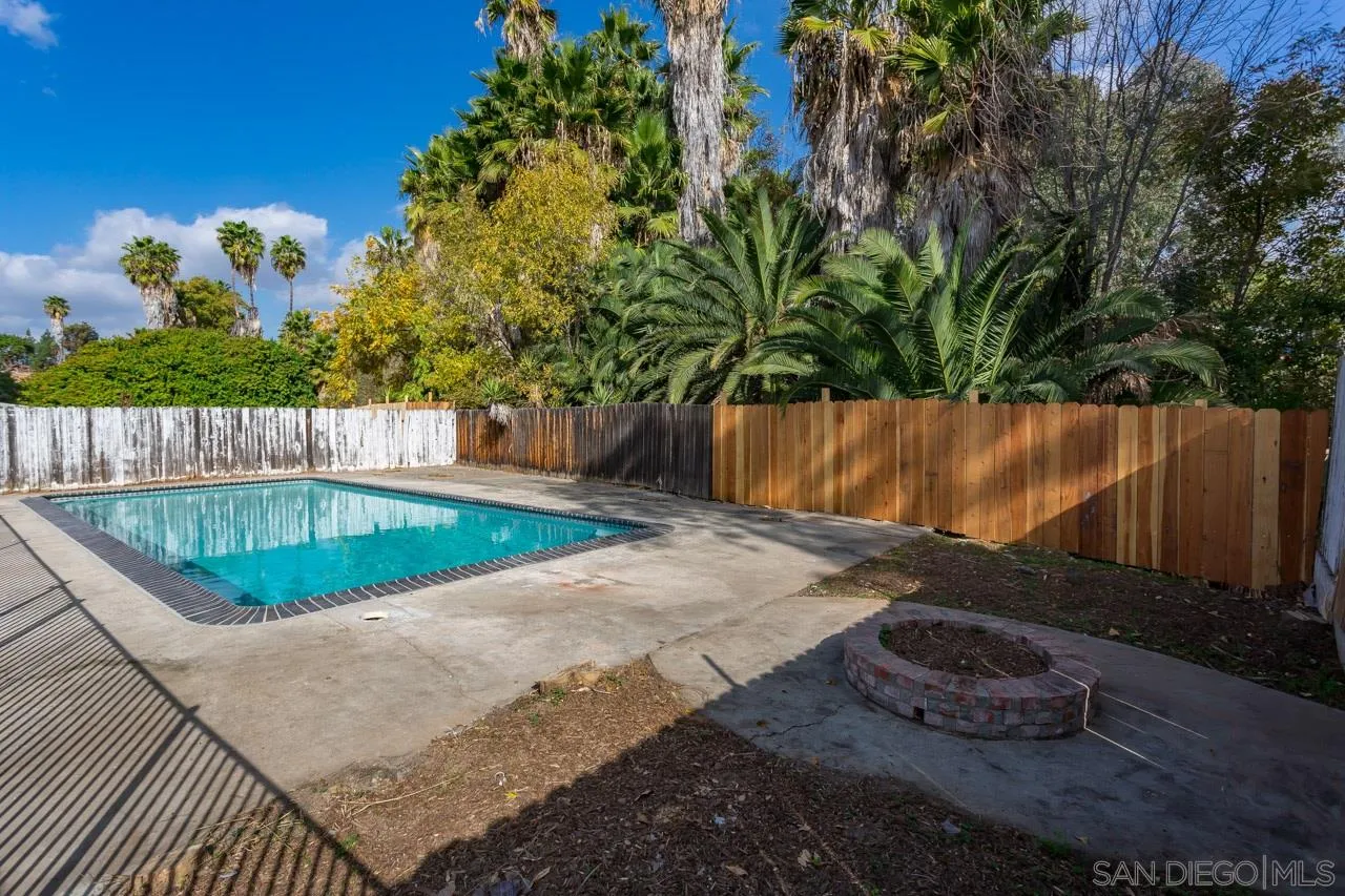 9597 Mandeville Road Santee, CA 92071 - Photo 25 of 32 a view of a backyard