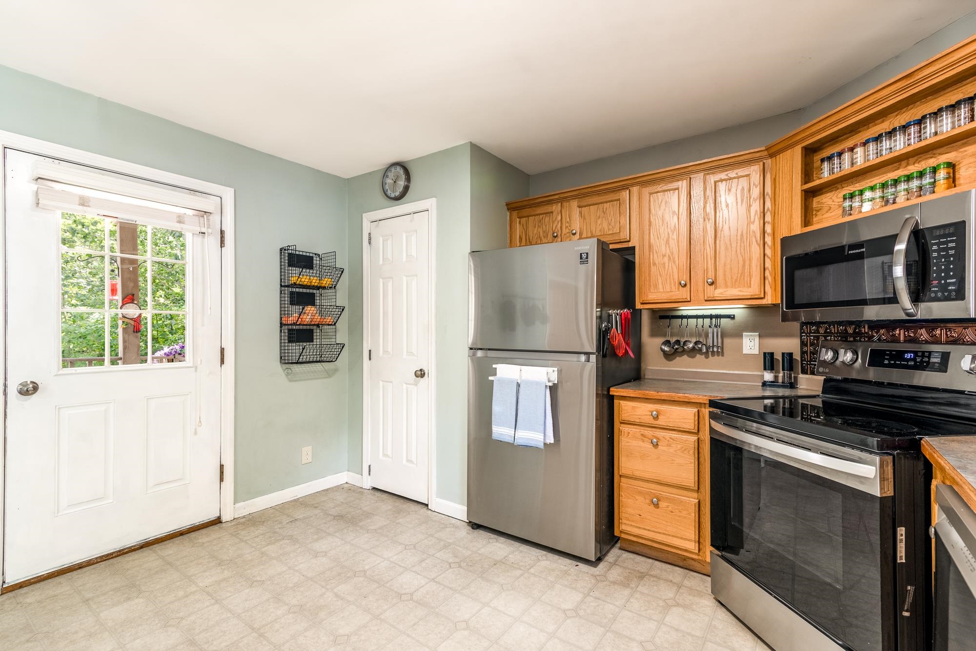 98 Gary Road Middleton, NH 03887 - Photo 6 of 47 Gallery Image 6