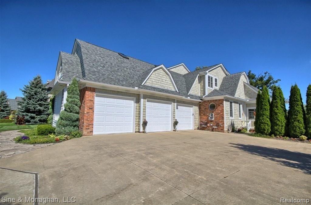 14 Old Course Road St. Clair, MI 48079 - Photo 24 of 25 #24 3_Car_Garage.jpg