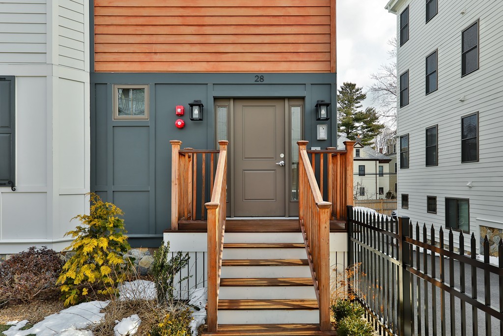 28 Iffley Road, Unit 4 Boston, MA 02130 - Photo 21 of 29