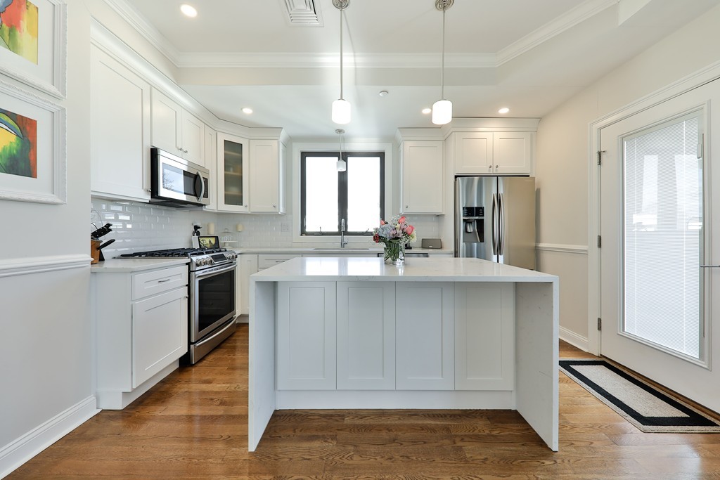 28 Iffley Road, Unit 4 Boston, MA 02130 - Photo 5 of 29