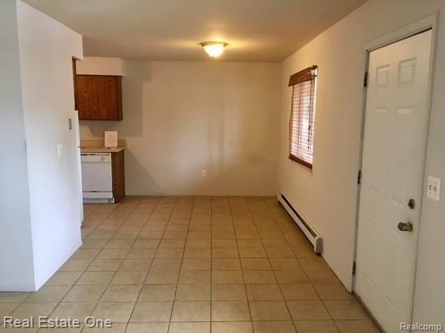 30474 Utica Road, Unit 18 Roseville, MI 48066 - Photo 6 of 15 IMG_3538.jpg
