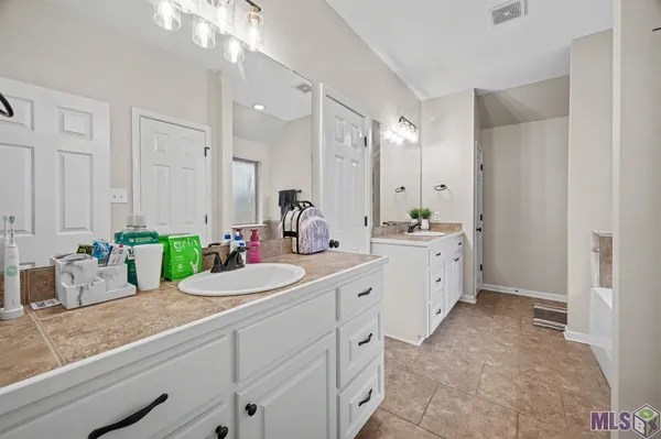 $289,500 | 14986 Cross Creek Boulevard, Walker, LA 70785