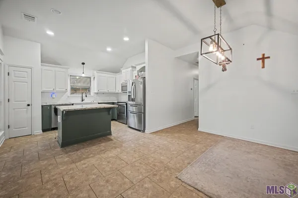 $289,500 | 14986 Cross Creek Boulevard, Walker, LA 70785