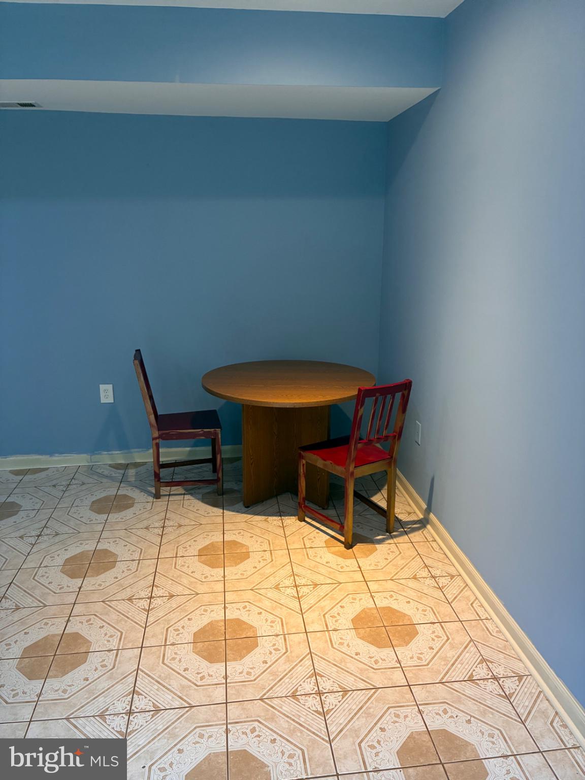 3107 Edgewood Road Ellicott City, MD 21043 - Photo 7 of 16 Gallery Image 7