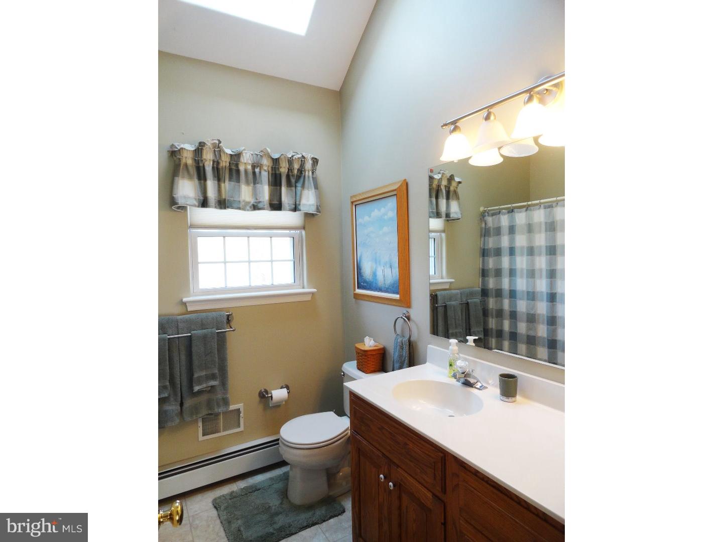 102 Grandview Road Boyertown, PA 19512 - Photo 18 of 25 Bathroom