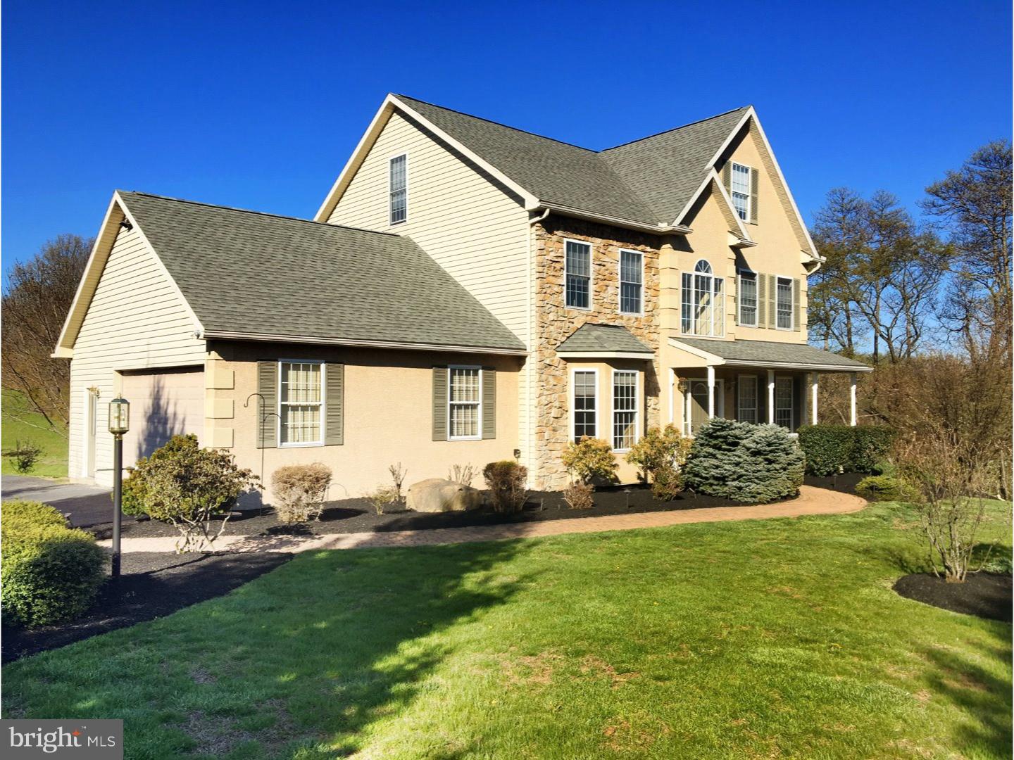 102 Grandview Road Boyertown, PA 19512 - Photo 4 of 25 Exterior