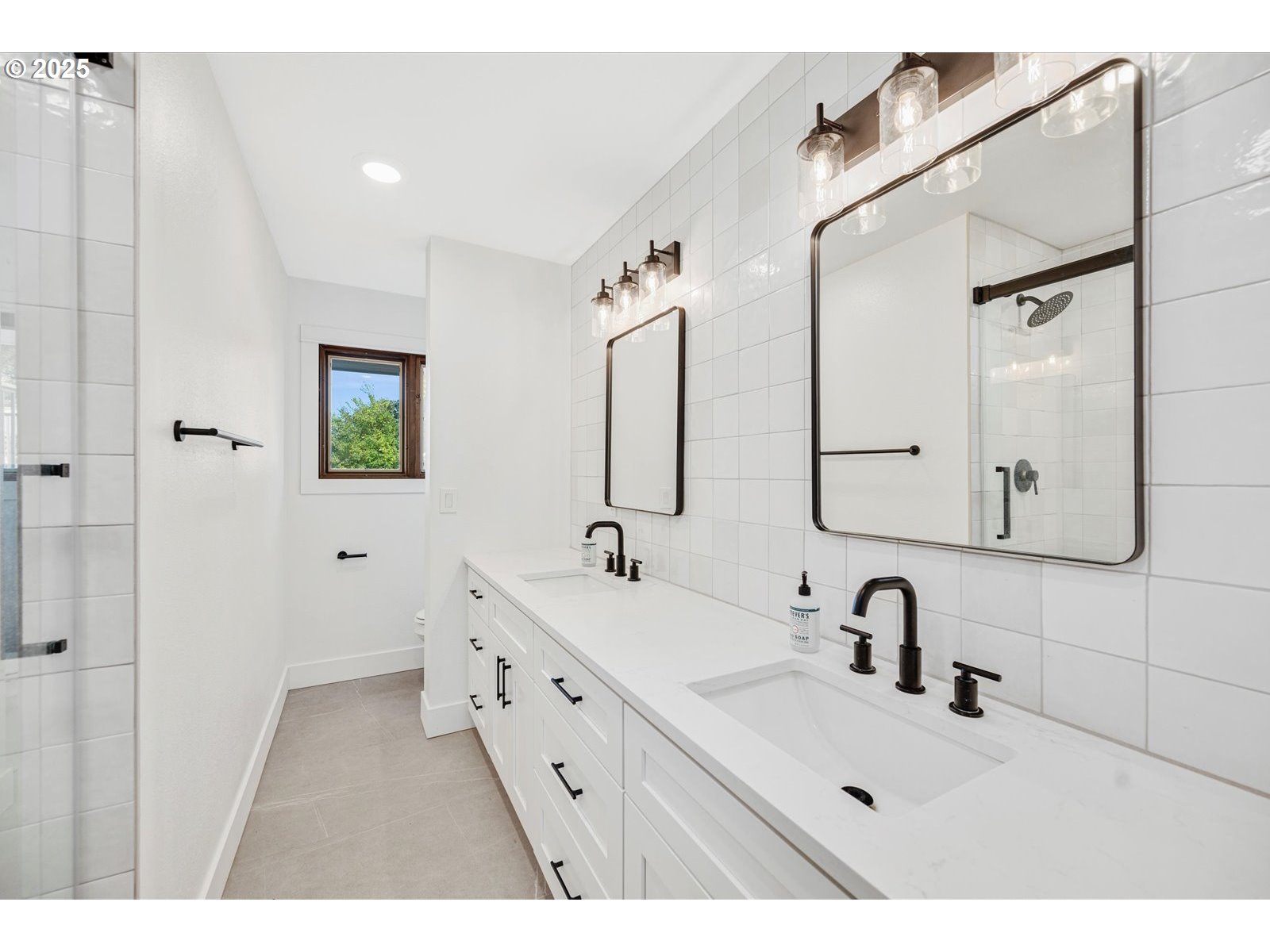 4020 Ridge Lane West Linn, OR 97068 - Photo 5 of 39 Gallery Image 5