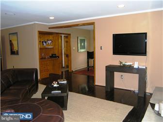 1069 Eagle Road Newtown, PA 18940 - Photo 4 of 12 Family Room