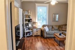 1813 Gentry Street Houston, TX 77009 - Photo 5 of 17