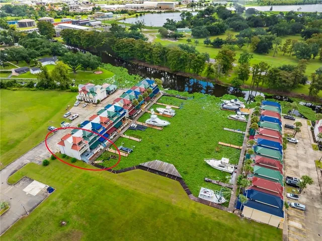 $299,000 | 3031 Barrow Street, Unit 14, Houma, LA 70360