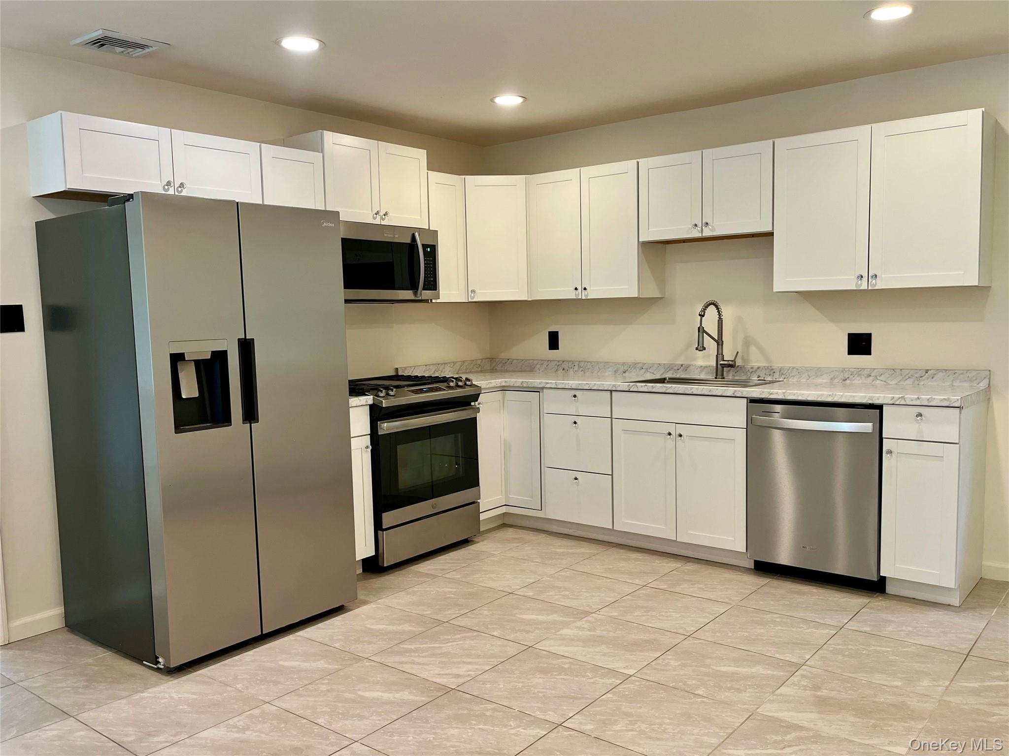 1037 Ridgebury Road New Hampton, NY 10958 - Photo 2 of 26