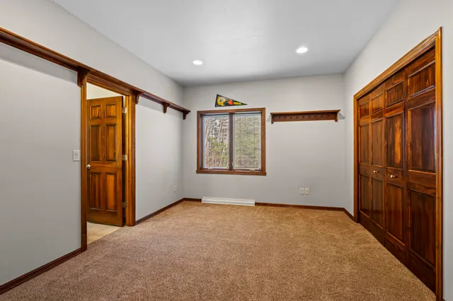 $975,900 | 3062 Hawk Ridge Trail, Suamico, WI 54313