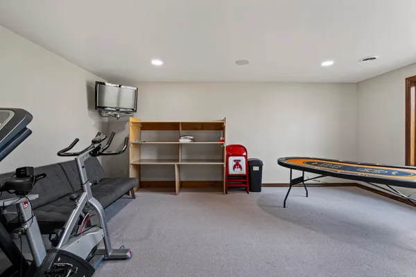 $975,900 | 3062 Hawk Ridge Trail, Suamico, WI 54313