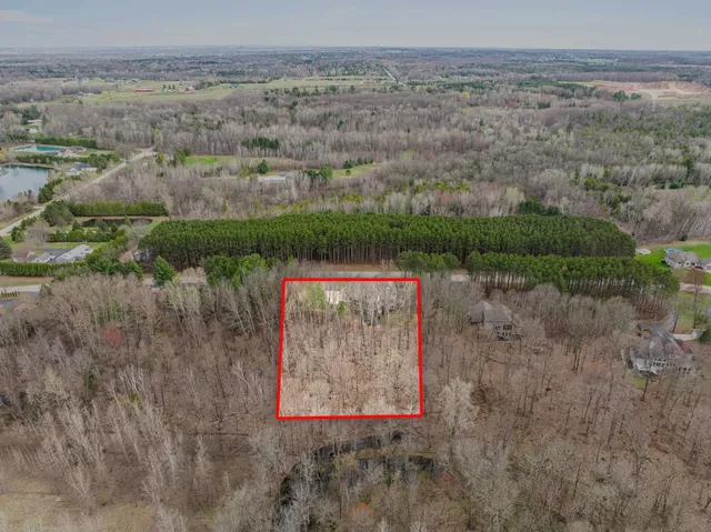 $975,900 | 3062 Hawk Ridge Trail, Suamico, WI 54313