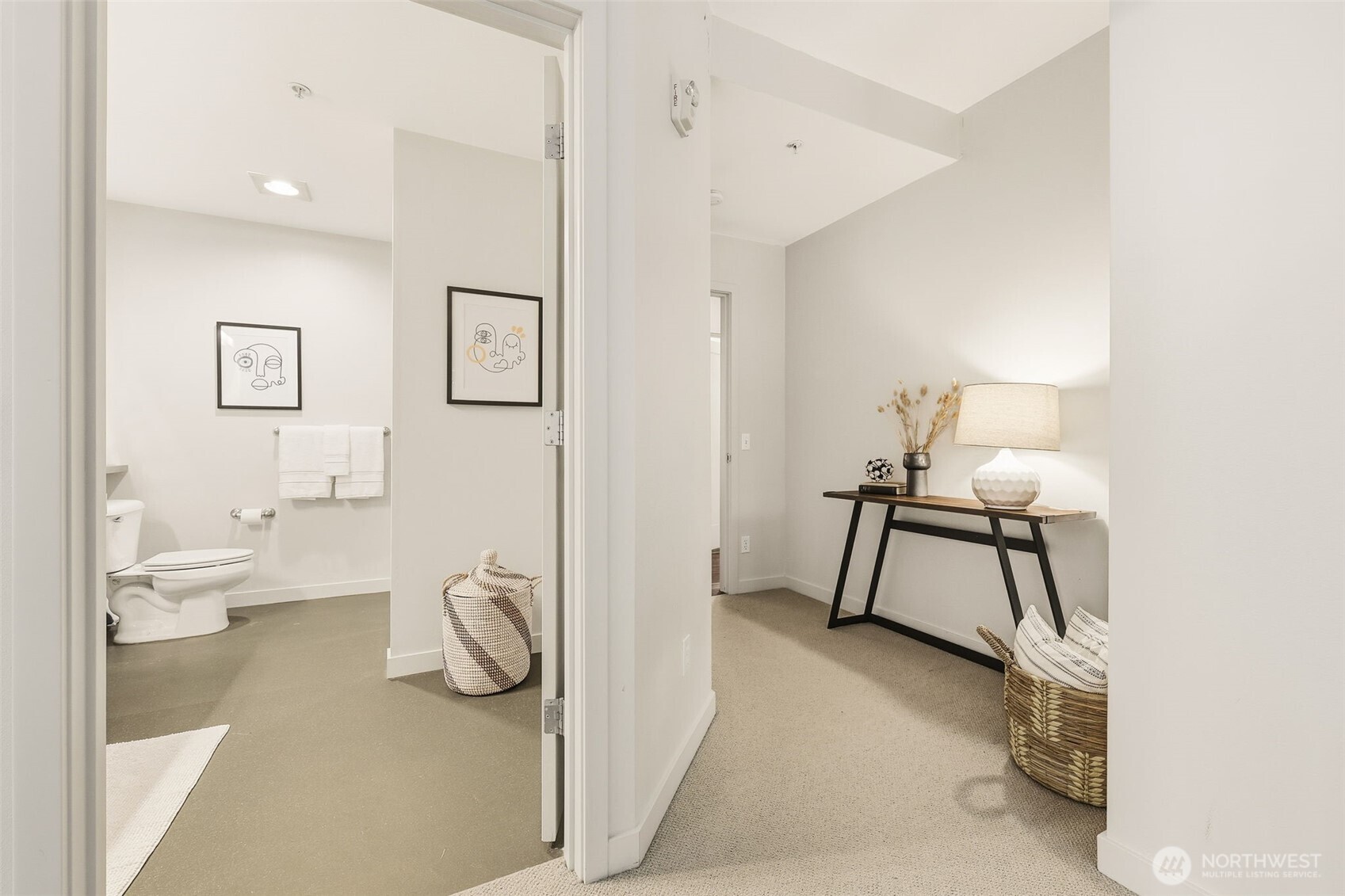 3671 Dayton Avenue North, Unit 2 Seattle, WA 98103 - Photo 19 of 30