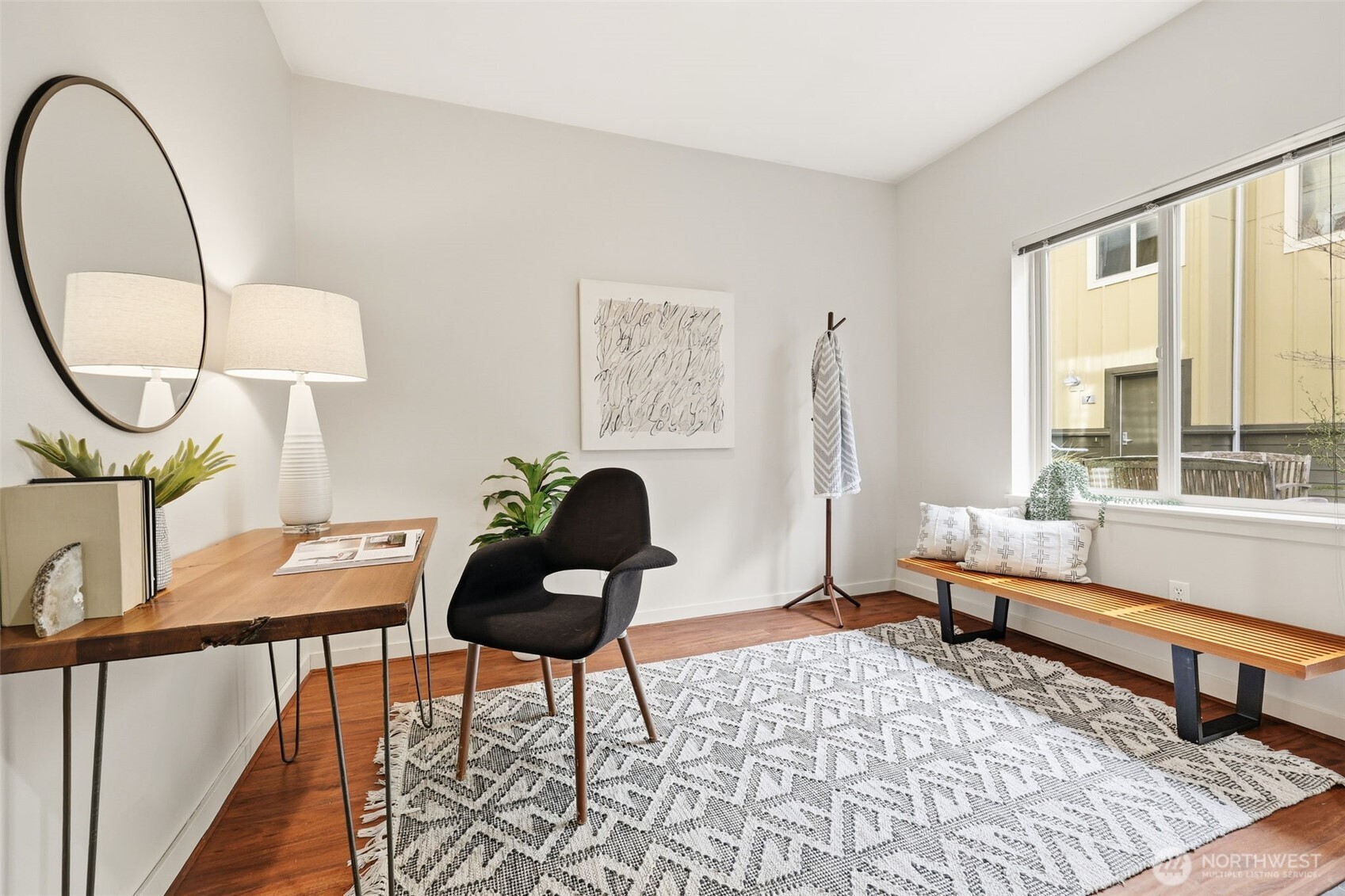 3671 Dayton Avenue North, Unit 2 Seattle, WA 98103 - Photo 4 of 30