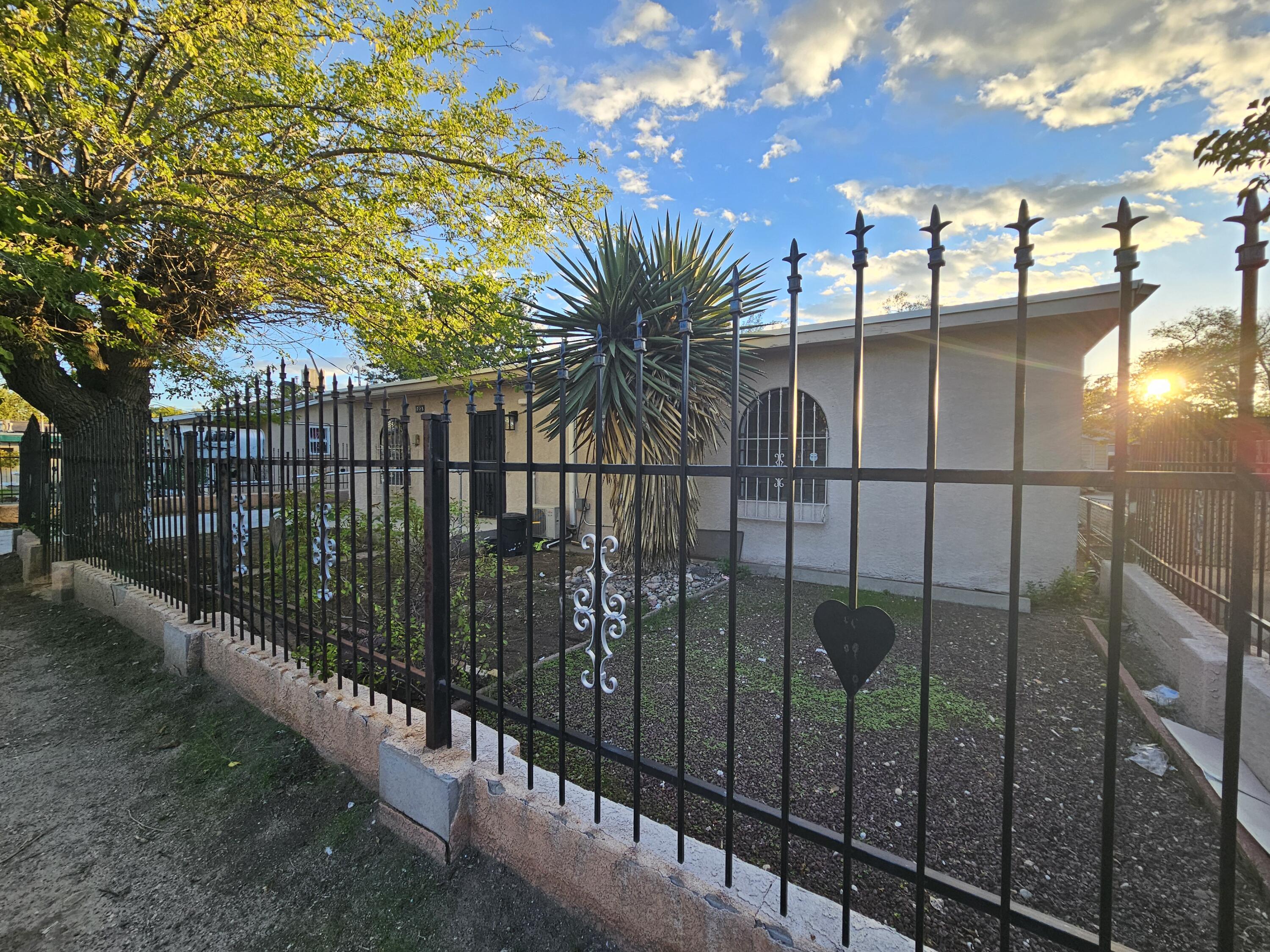 725 Cannon Road Southwest Albuquerque, NM 87105 - Photo 3 of 15 Gallery Image 3