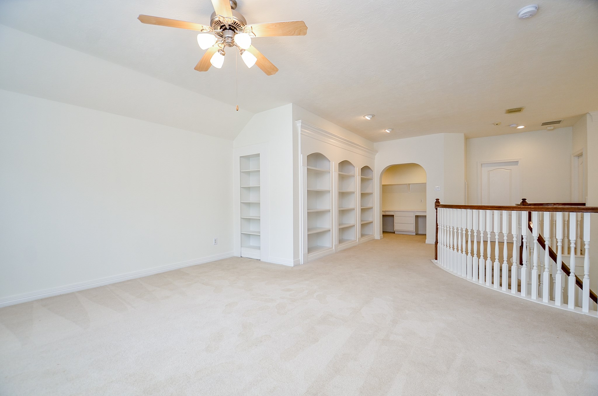 12522 Aliso Bend Lane Houston, TX 77041 - Photo 26 of 32 a view of empty room with a ceiling fan