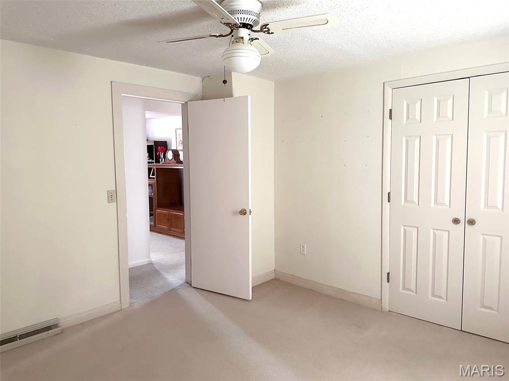 1174 Bieker Road Washington, MO 63090 - Photo 11 of 33