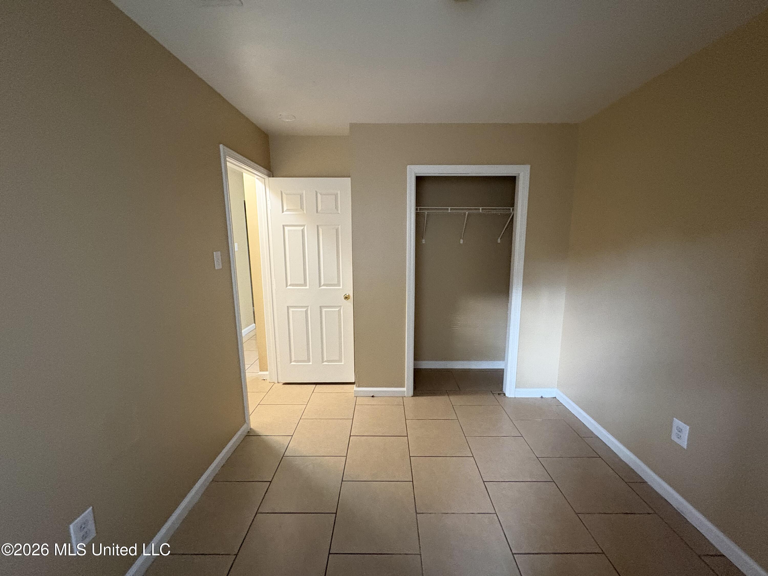 6525 Jasmine Street, Unit 6 Moss Point, MS 39563 - Photo 6 of 8 Bedroom 2 (2)