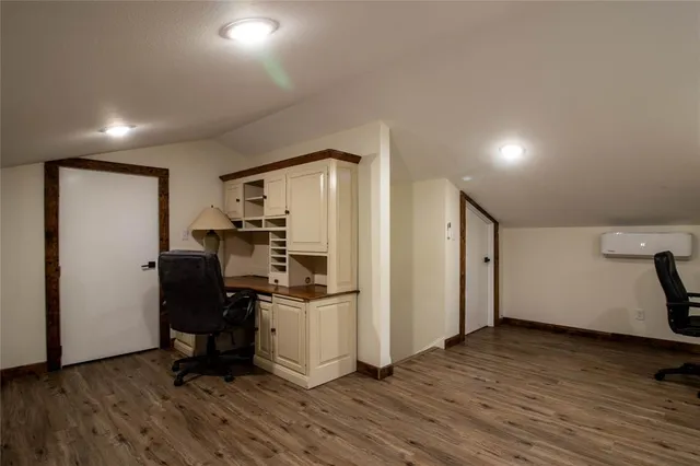 $584,999 | 492 County Road 1107, Maud, TX 75567