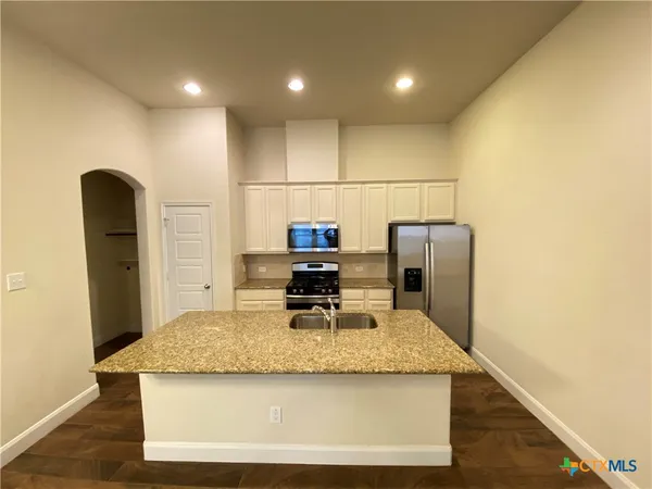 $1,795 | 1203 Old Farm To Market Road 306, New Braunfels, TX 78130