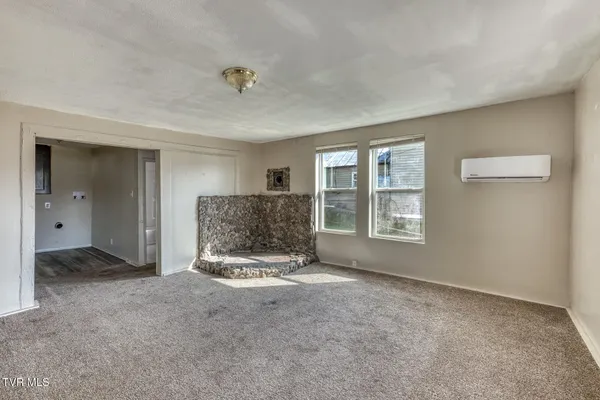 $79,900 | 2279 Saltville Highway, Saltville, VA 24370