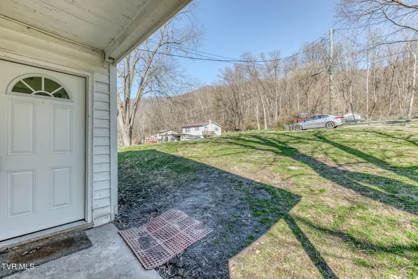 $79,900 | 2279 Saltville Highway, Saltville, VA 24370